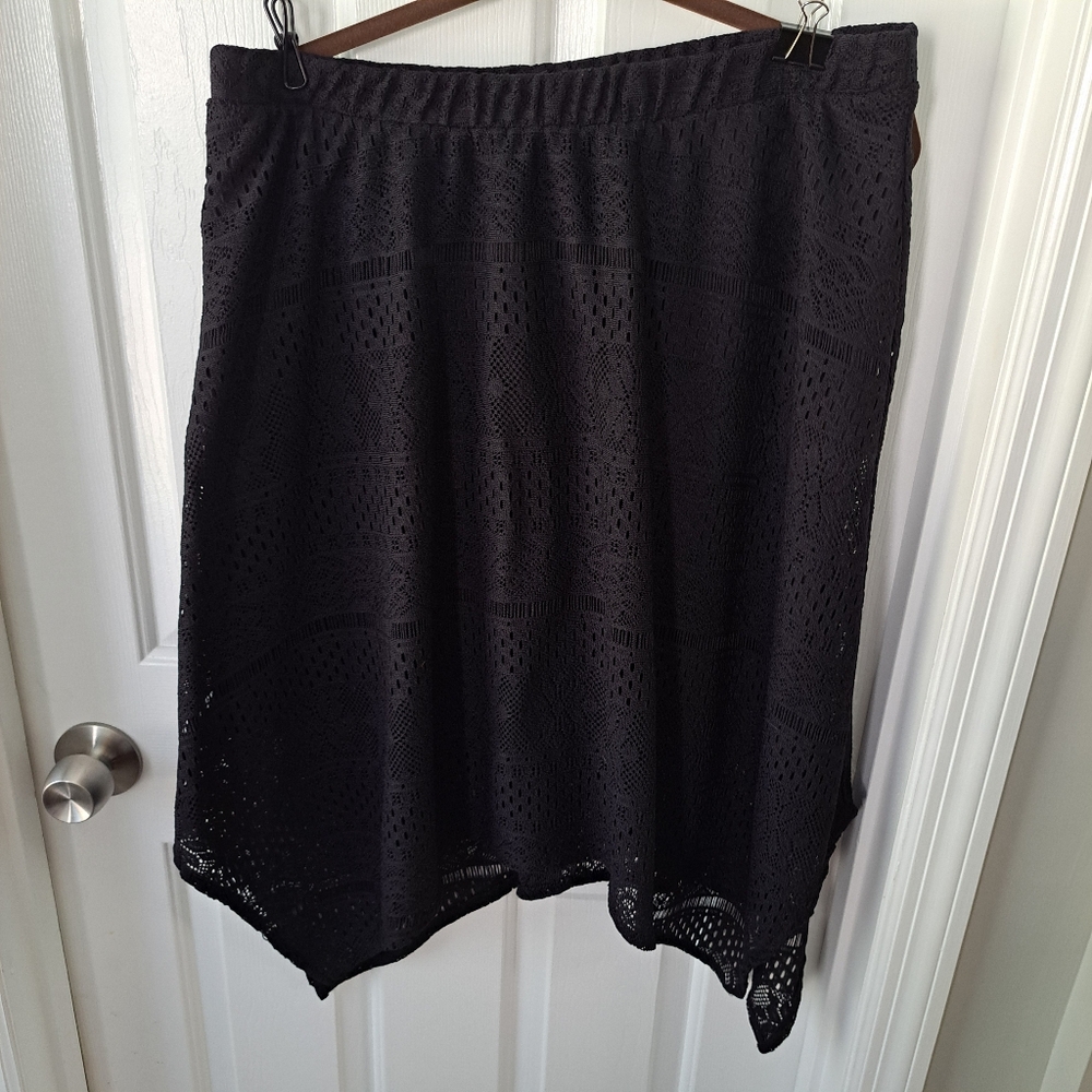 Maurices 1X Plus Size black skirt